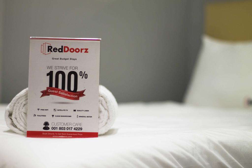Reddoorz Apartment @ Pegangsaan Kelapa Gading Jakarta Bagian luar foto