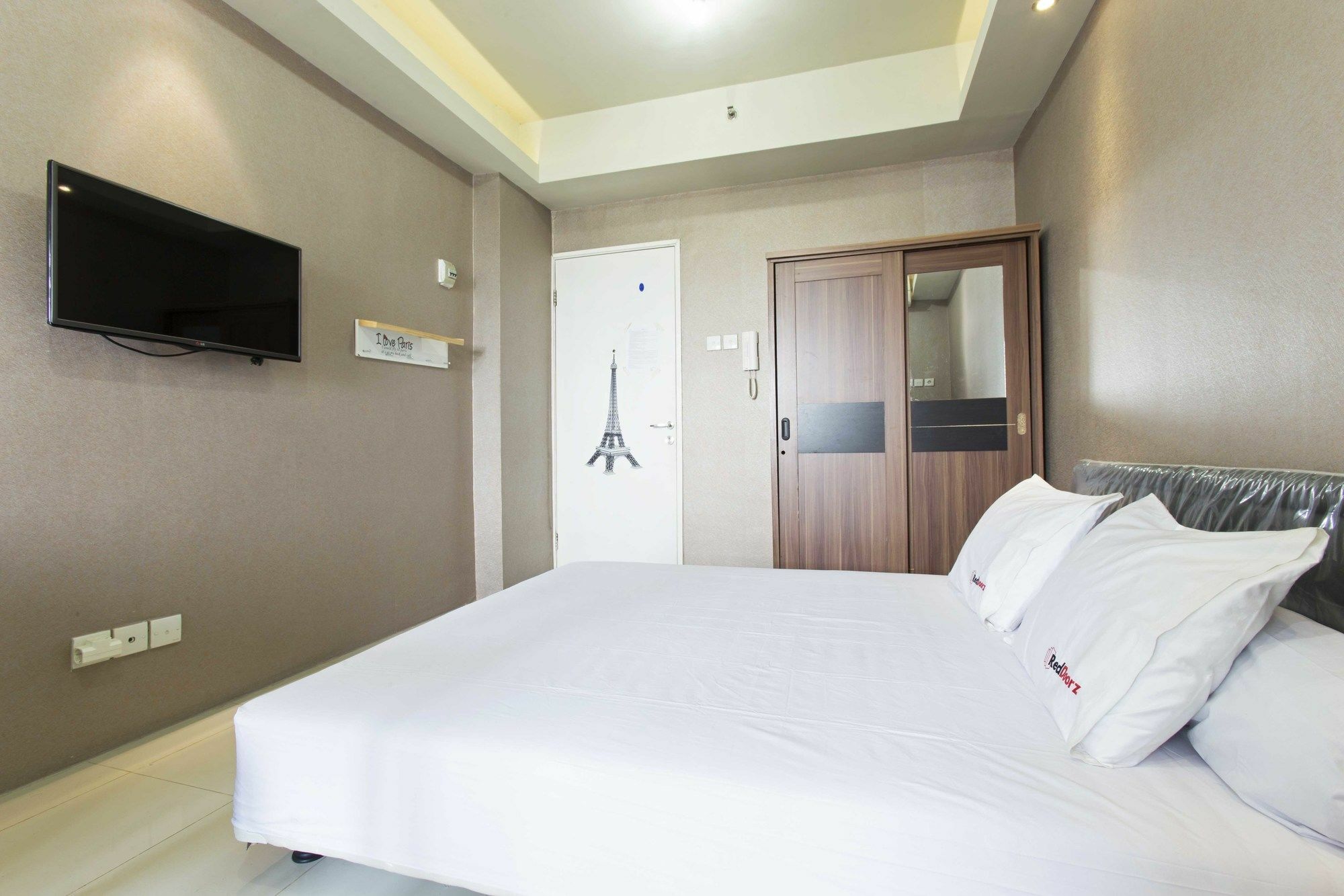 Reddoorz Apartment @ Pegangsaan Kelapa Gading Jakarta Bagian luar foto