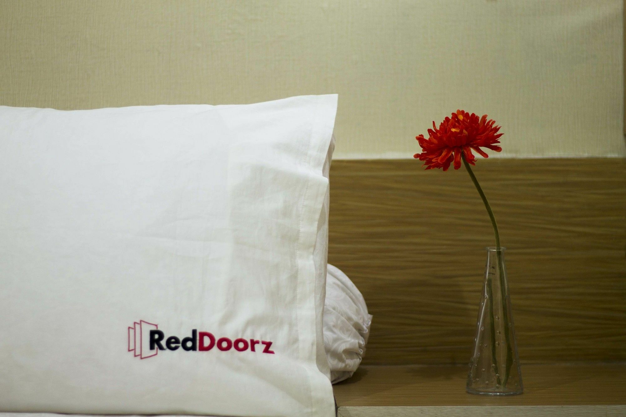 Reddoorz Apartment @ Pegangsaan Kelapa Gading Jakarta Bagian luar foto