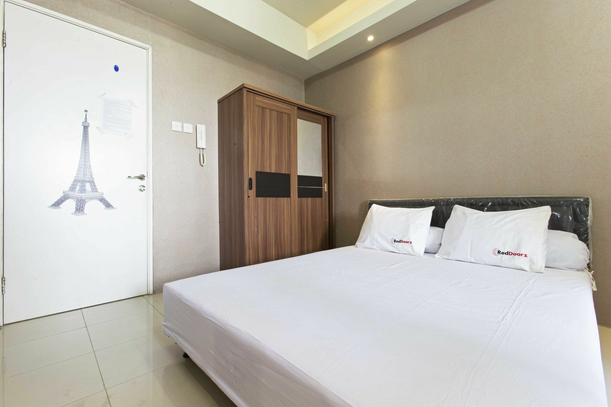 Reddoorz Apartment @ Pegangsaan Kelapa Gading Jakarta Bagian luar foto